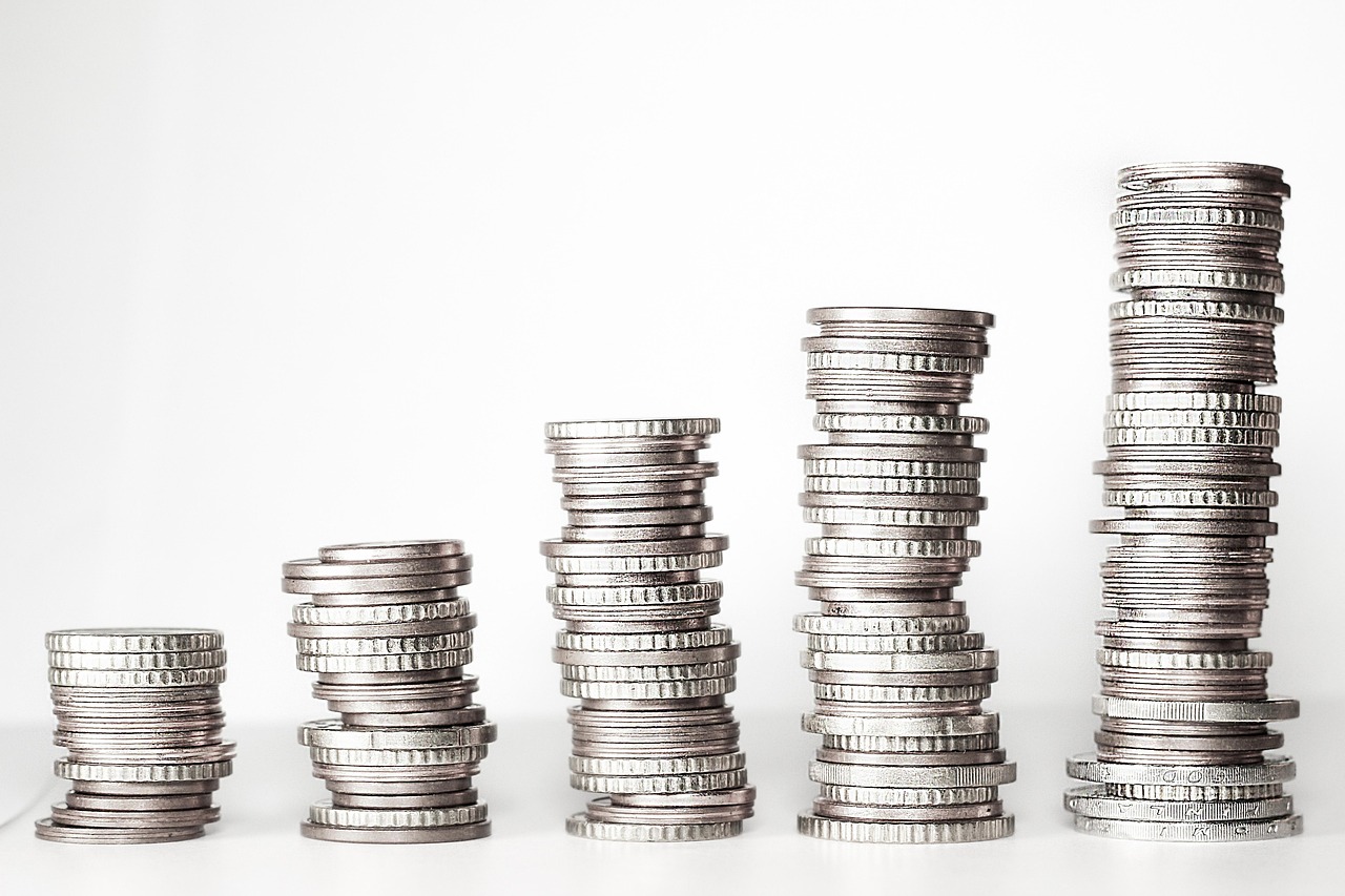 Salariul minim de 4.325 lei. Cât primești în mână și cine beneficiază de scutirea de 300 lei